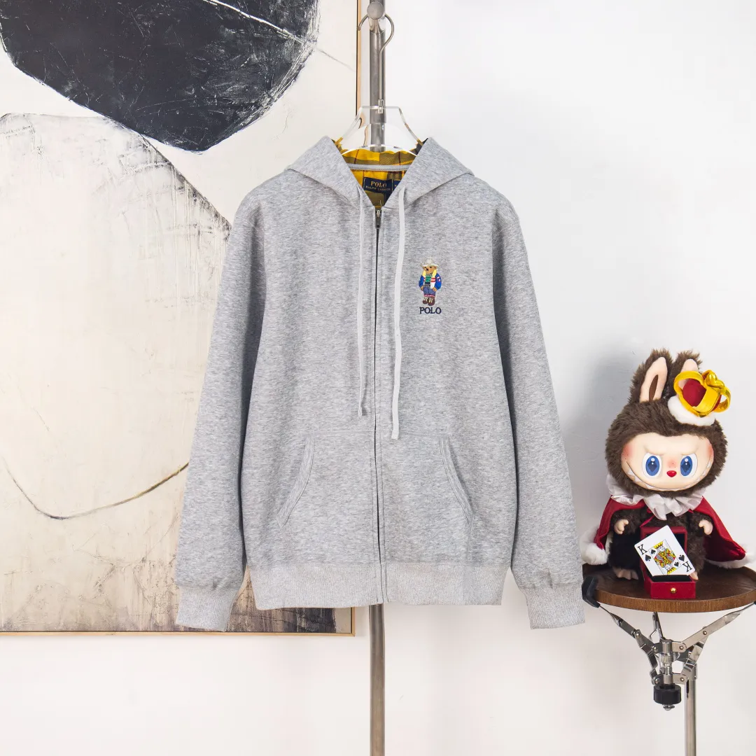 P320 zp version [exclusive supply] - Ralph Lauren/Ralph Lauren 2025AW Bear series laminated topstitch design plaid lining hooded cardigan zipper sweatshirt - original workmanship, professional four-needle six-thread topstitch design ✅ - 370g double-sided cotton heavyweight fabric on the face, contrasting color-dyed plaid lining ✅| - Highly restored custom brand zipper 0.8 pure cotton high-density hook silk hat rope ✅ - RL limited design style Precision embroidery of colorful bear logo, bright contrasting plaid hood, distinctive upper body, classic style, easy to control for both men and women, simple and clean, versatile, exposed topstitching, 0.8 cm retro primary color hook drawstring, full of details, color: white, gray, navy, size: S M L XL, number: WW10745